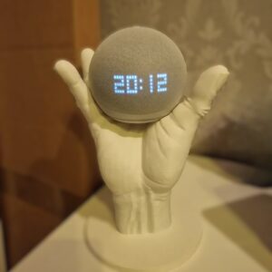Soporte de Mano "La Mano del Genio" para Alexa Echo Dot 4